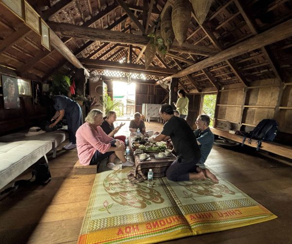 Experience the rich coffee culture of Dak Lak with a Buon Ma Thuot coffee tour, exploring plantations and traditional brewing methods.