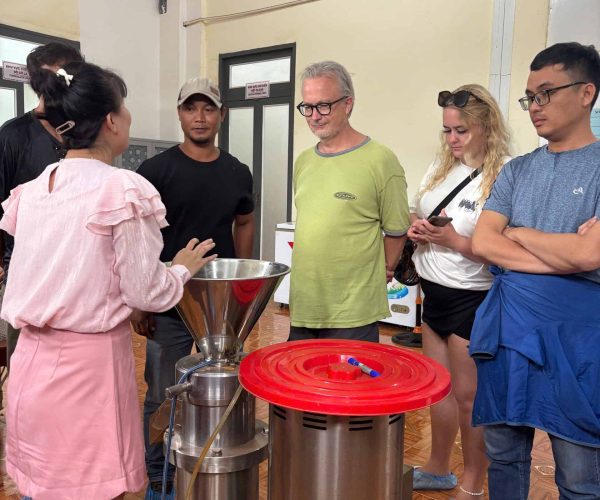 UNESCO Gong Heritage & Traditional Ede Cuisine Dak Lak Cacao Tour: tasting fresh cacao and exploring cacao plantations in Đắk Lắk