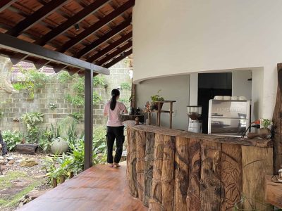 Eco-friendly homestay in Đắk Lắk with garden views, rustic rooms, and local farm experiences at Greentraveller.