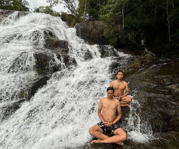 Trekking through Chu Yang Sin National Park and relaxing in natural baths.