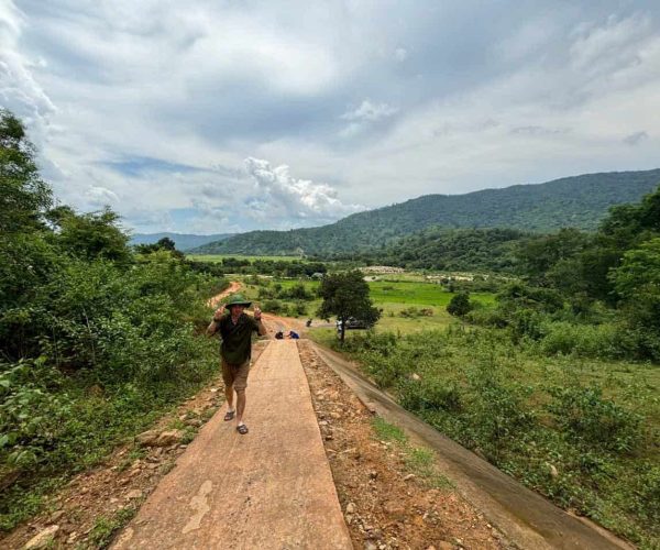 UNESCO Gong Heritage & Traditional Ede Cuisine Trekking through Chu Yang Sin National Park and relaxing in natural baths.